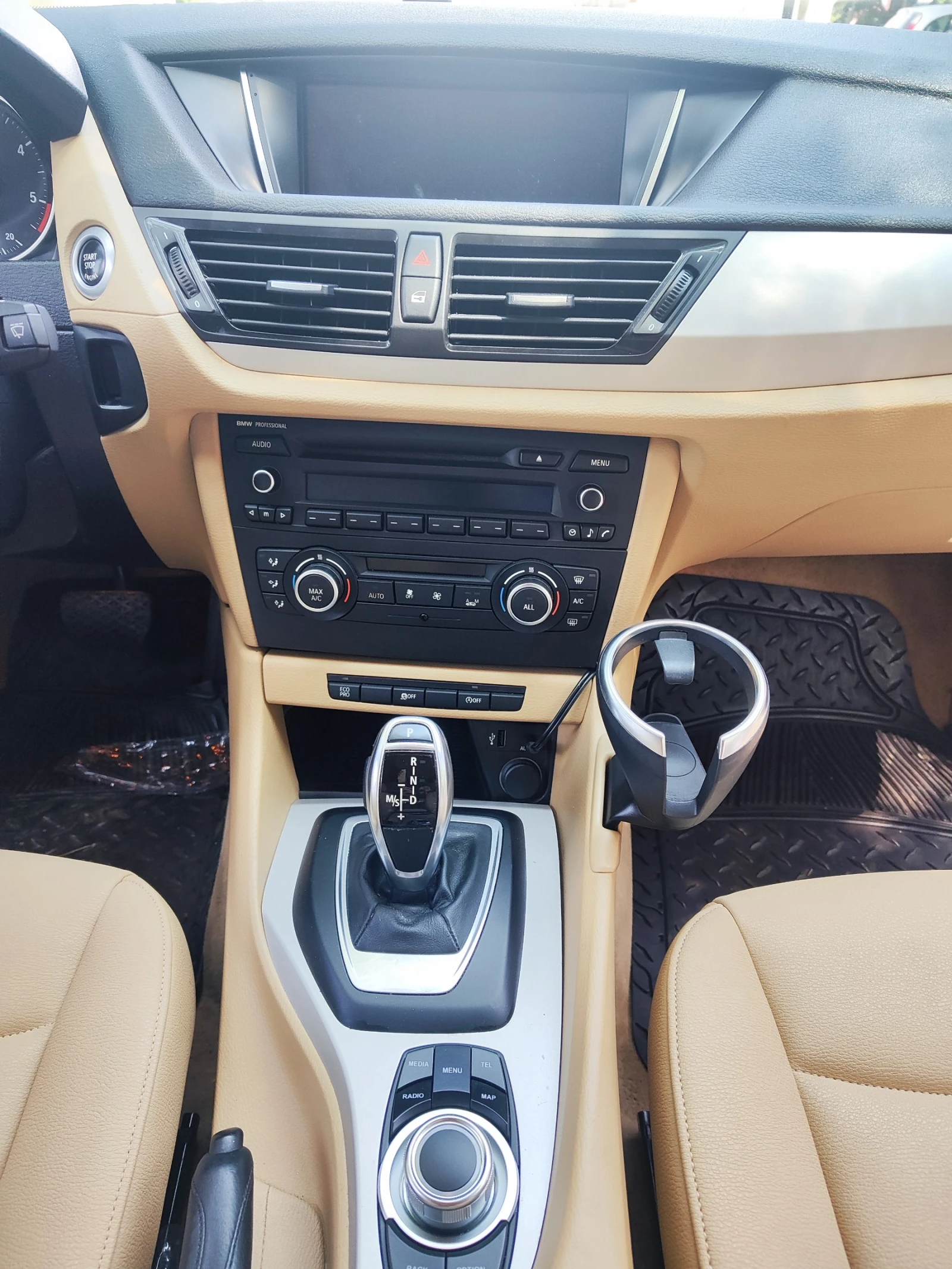 BMW X1 118 D, снимка 11 - Автомобили и джипове - 55217151