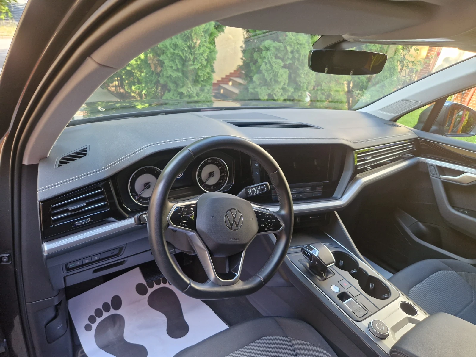 VW Touareg, снимка 5 - Автомобили и джипове - 55466933