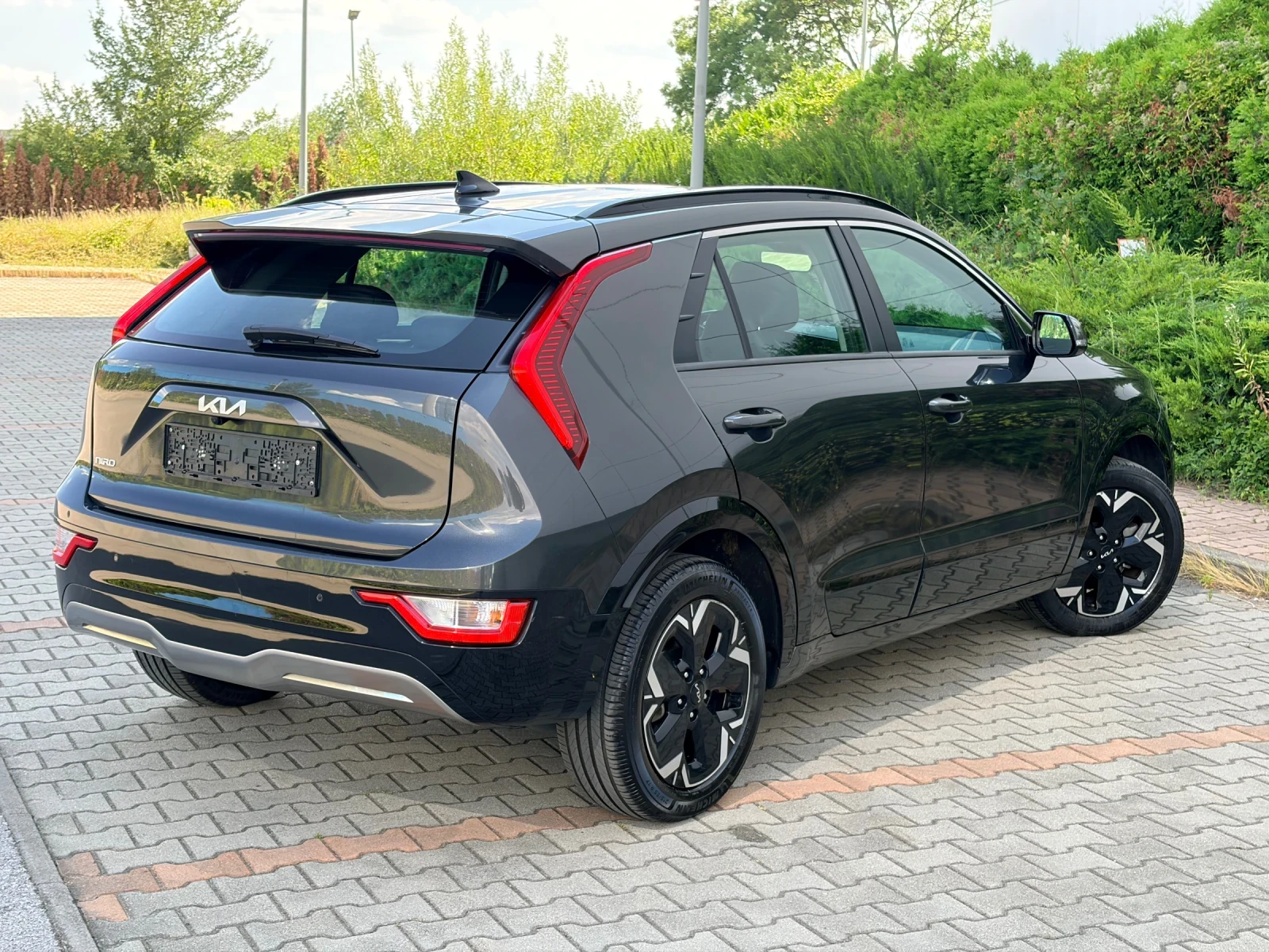 Kia Niro 100%SOH!!! 64, 5kw 204 kc, снимка 3 - Автомобили и джипове - 55617446