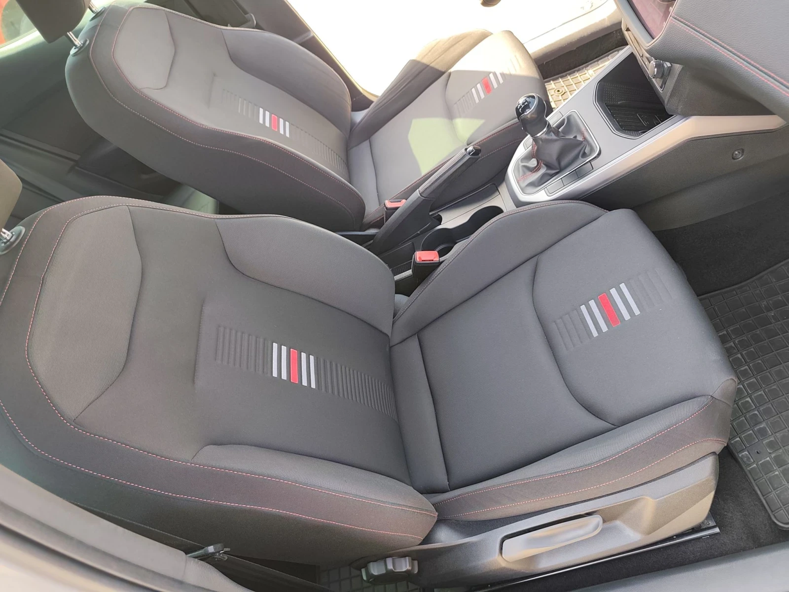 Seat Arona 1.0 tsi FR 80000км, снимка 11 - Автомобили и джипове - 55881374