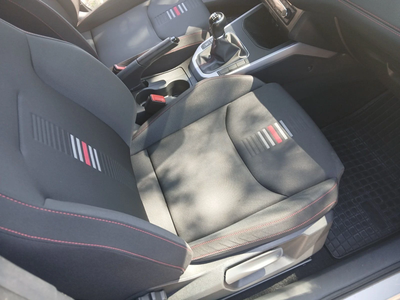 Seat Arona 1.0 tsi FR , снимка 10 - Автомобили и джипове - 55881374