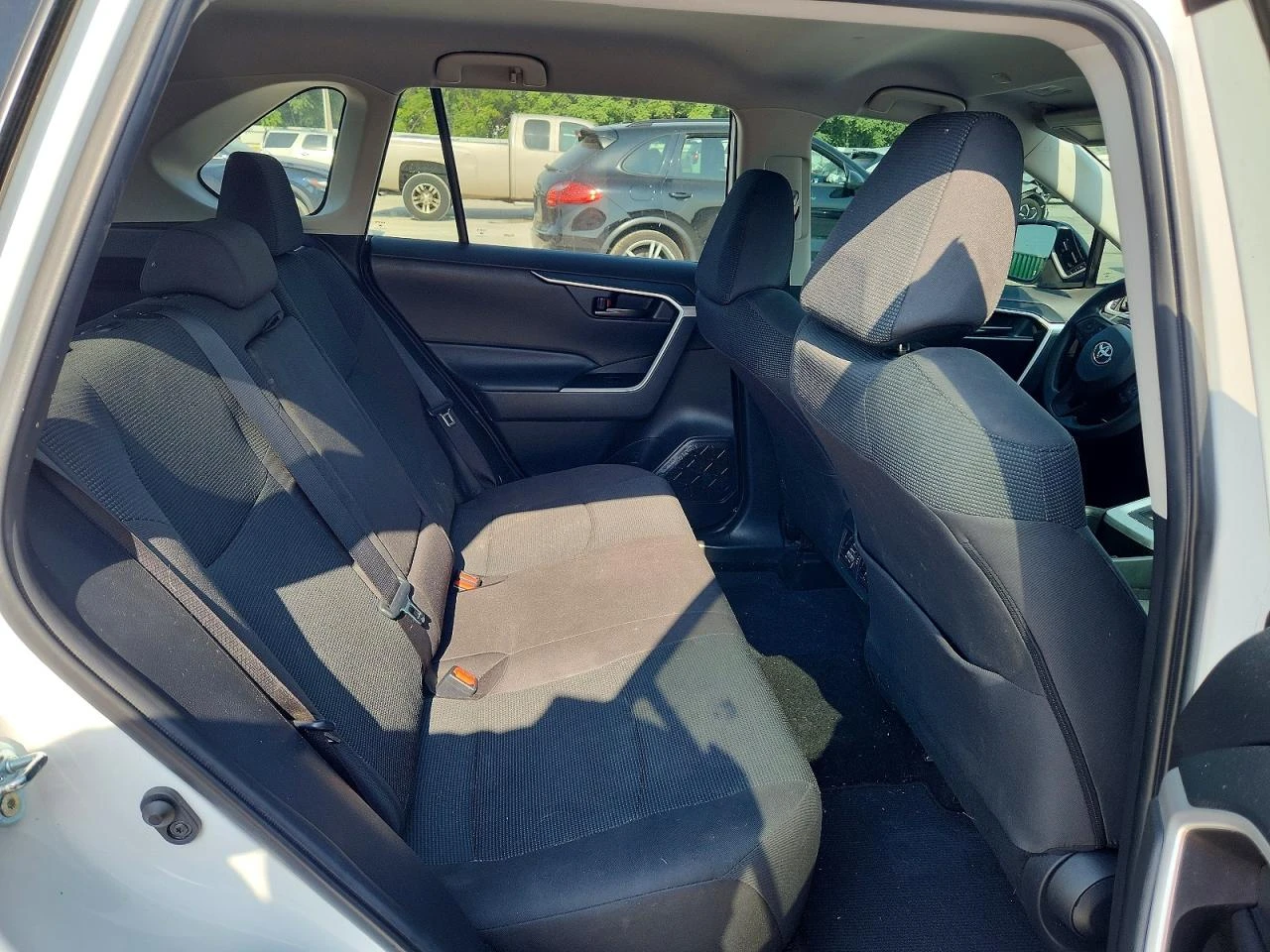 Toyota Rav4 2.5l Le, снимка 11 - Автомобили и джипове - 56088550