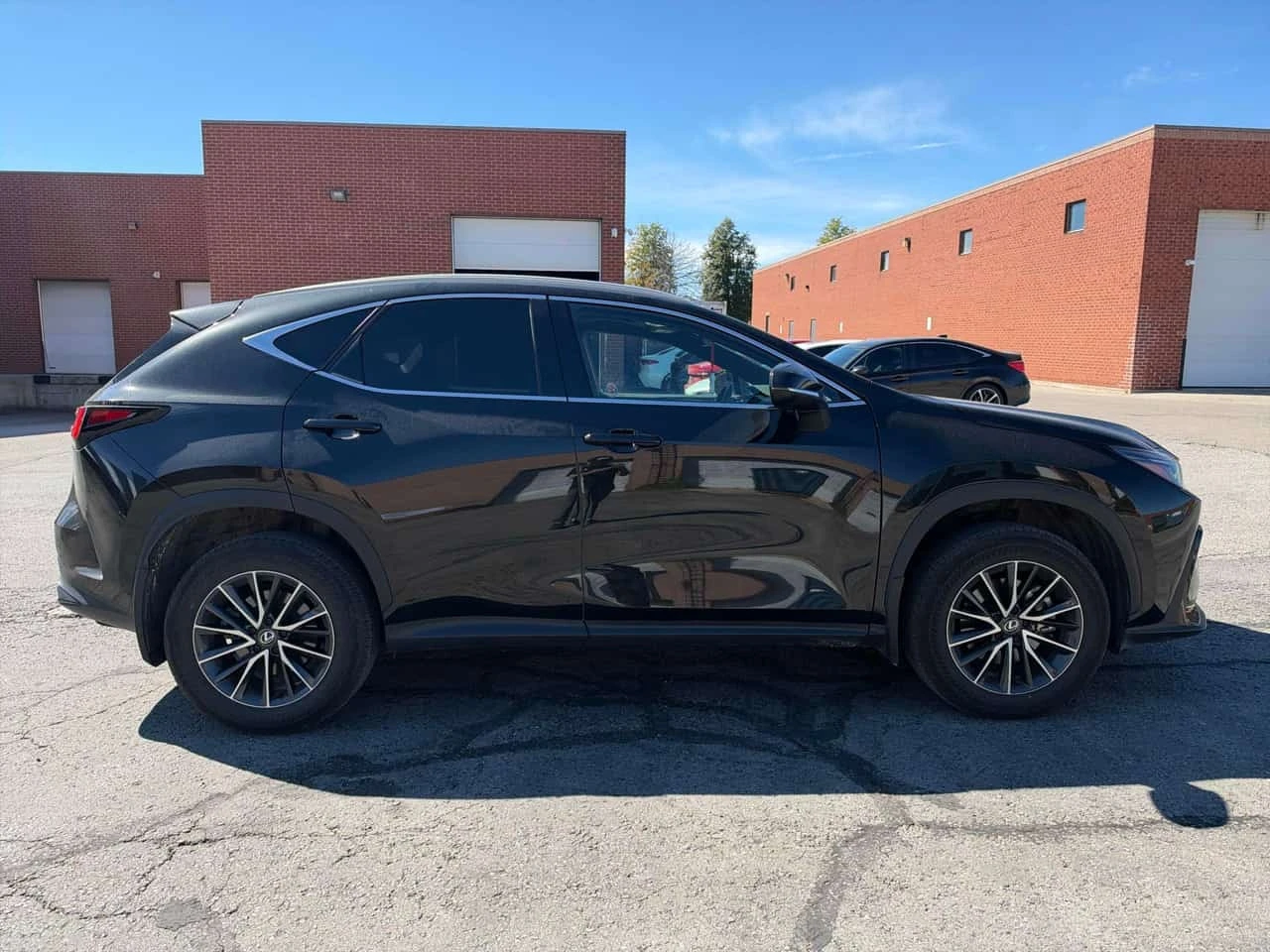 Lexus NX 350 | CARFAX | БЕЗ ИНЦИДЕНТИ, снимка 4 - Автомобили и джипове - 56300168