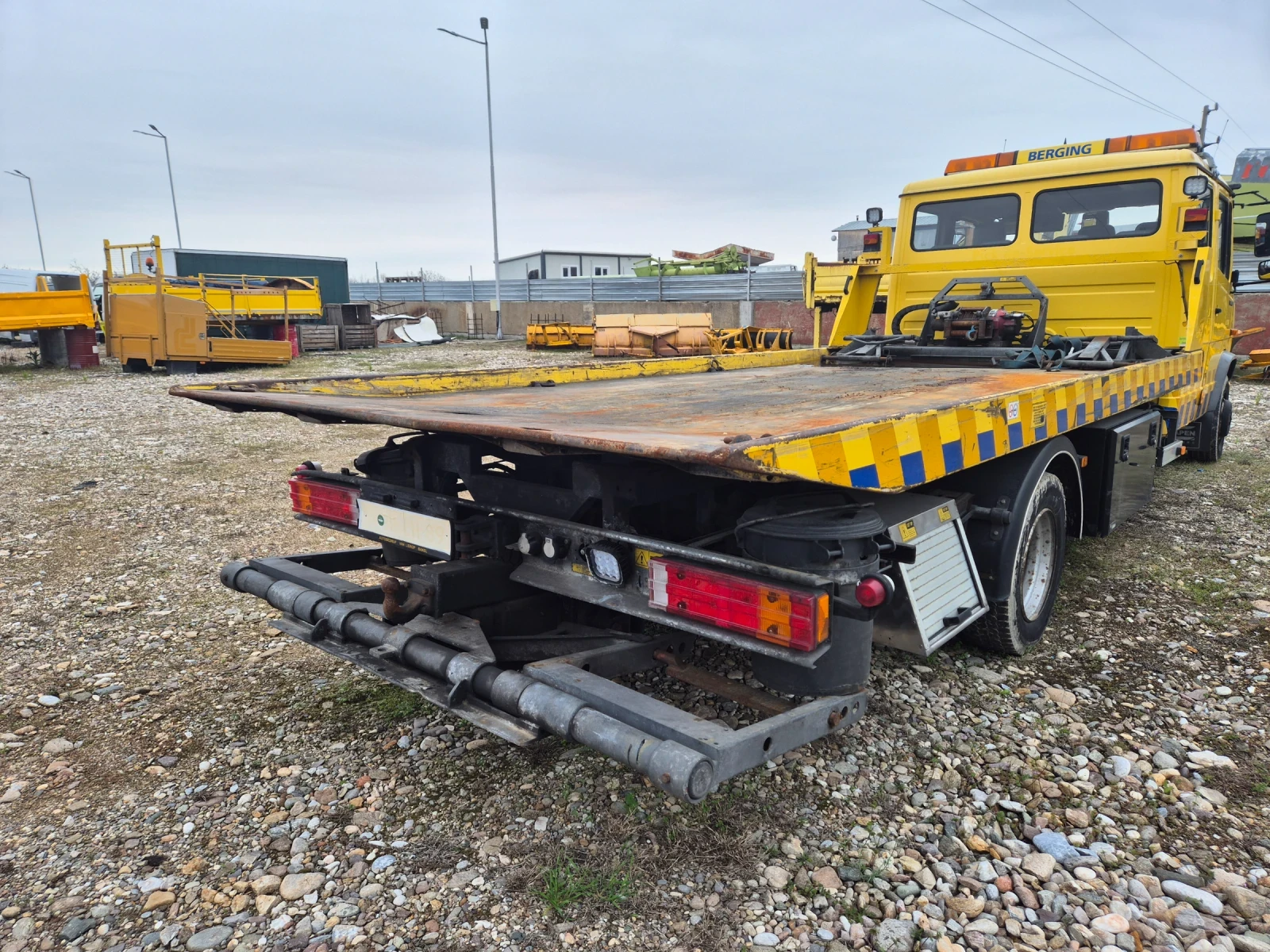 Mercedes-Benz 814 пътна помощ - изображение 5