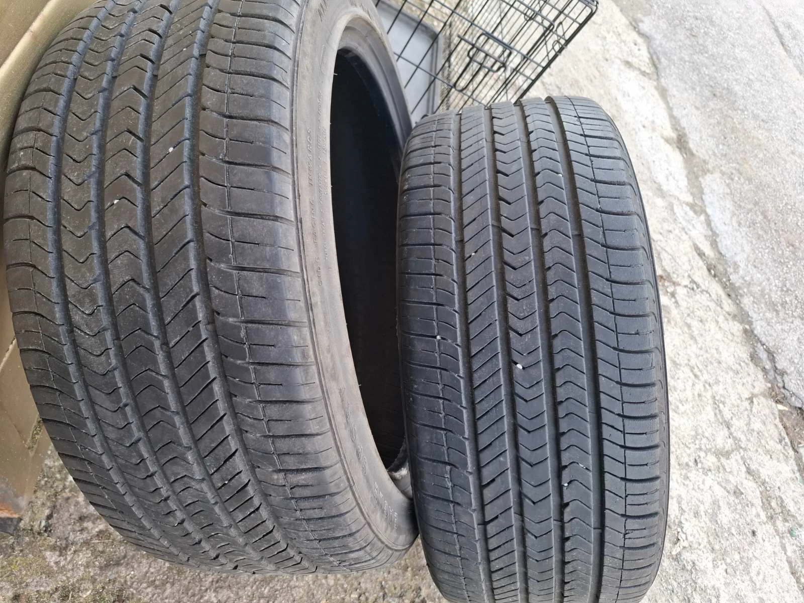 Гуми Всесезонни 235/40R18