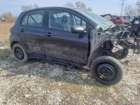 Toyota Yaris 1.3vvti-i, снимка 3