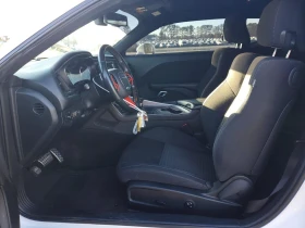 Dodge Challenger 5.7 HEMI V8| ПОДГРЕВ| REMOTE START| ОЧАКВАН ВНОС, снимка 13