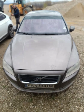 ������ Volvo S80