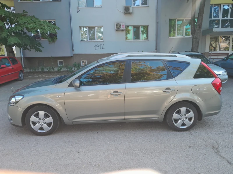 Kia Ceed, снимка 3 - Автомобили и джипове - 47676359