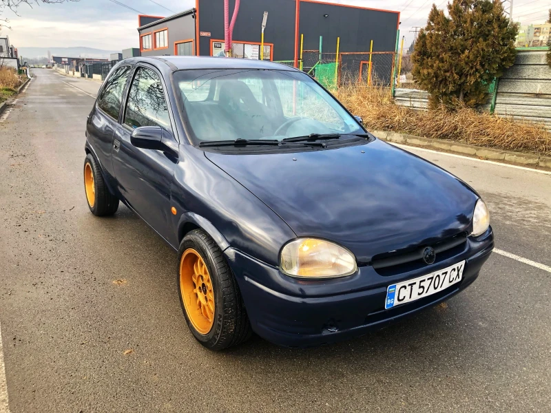 Opel Corsa, снимка 1 - Автомобили и джипове - 48355126