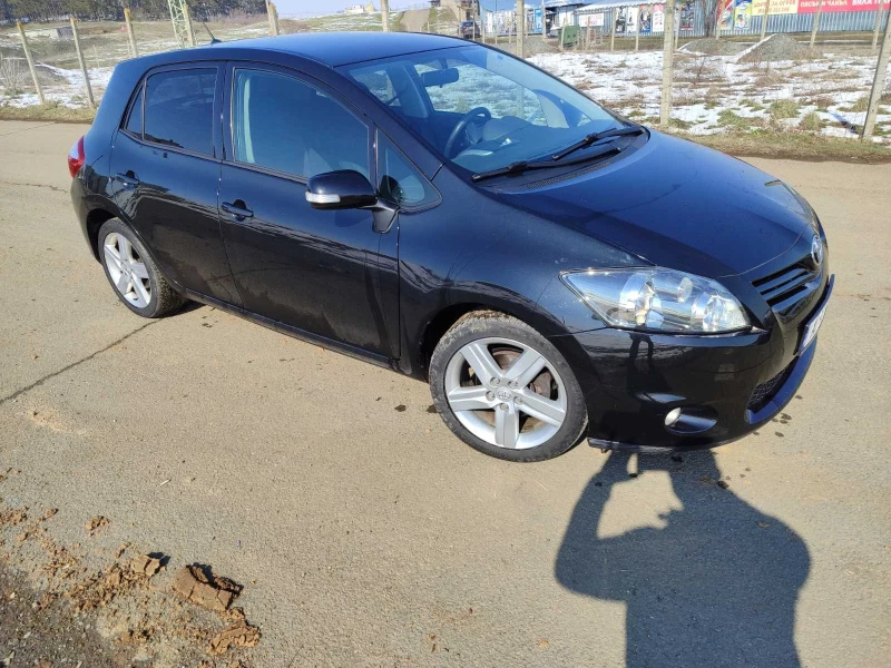 Toyota Auris 1.8, снимка 1 - Автомобили и джипове - 49270859