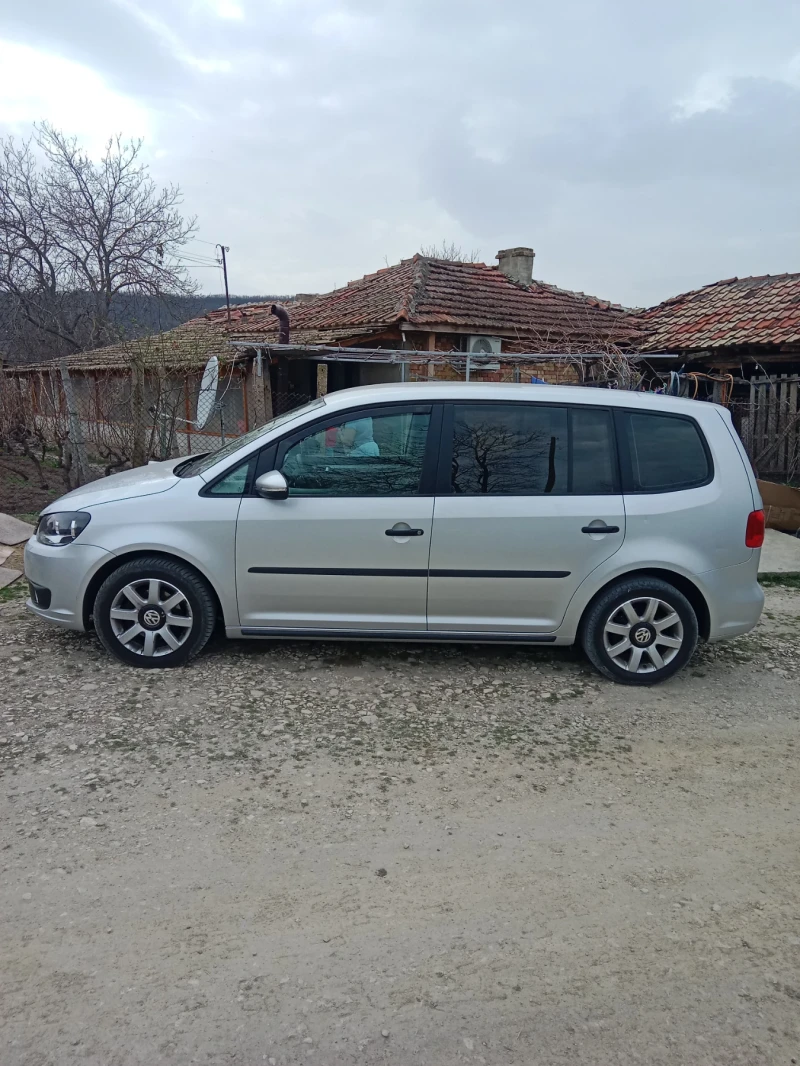 VW Touran, снимка 5 - Автомобили и джипове - 49524453