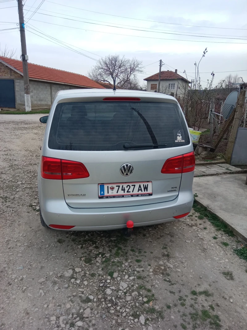 VW Touran, снимка 4 - Автомобили и джипове - 49524453