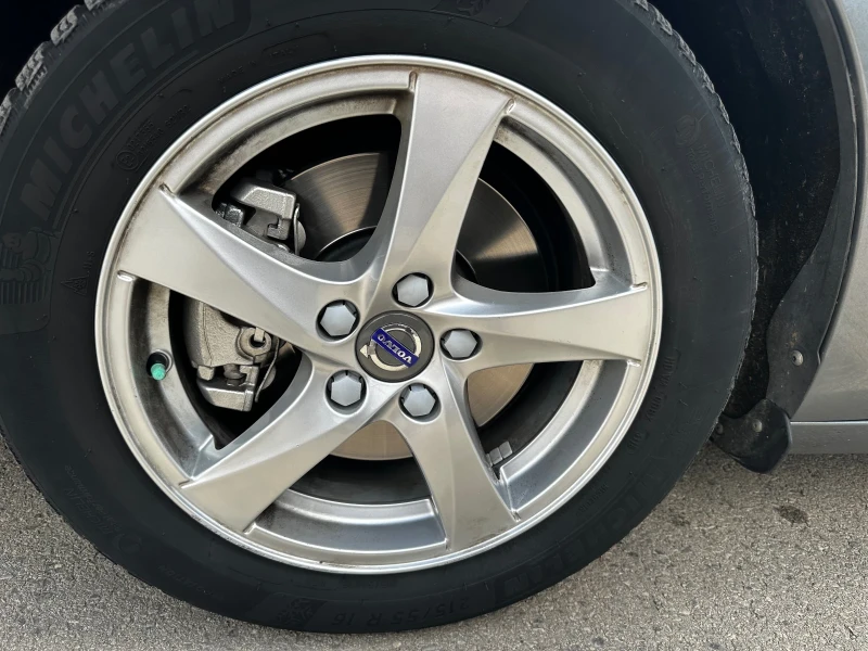 Volvo V60, снимка 13 - Автомобили и джипове - 52264610