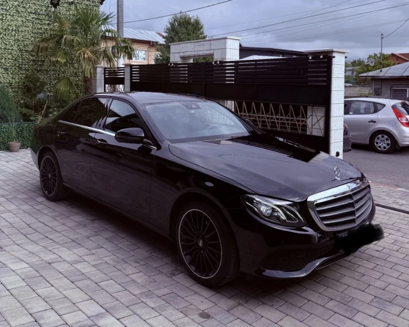 Mercedes-Benz E 220 DIGITAL 9G , снимка 5 - Автомобили и джипове - 52598666