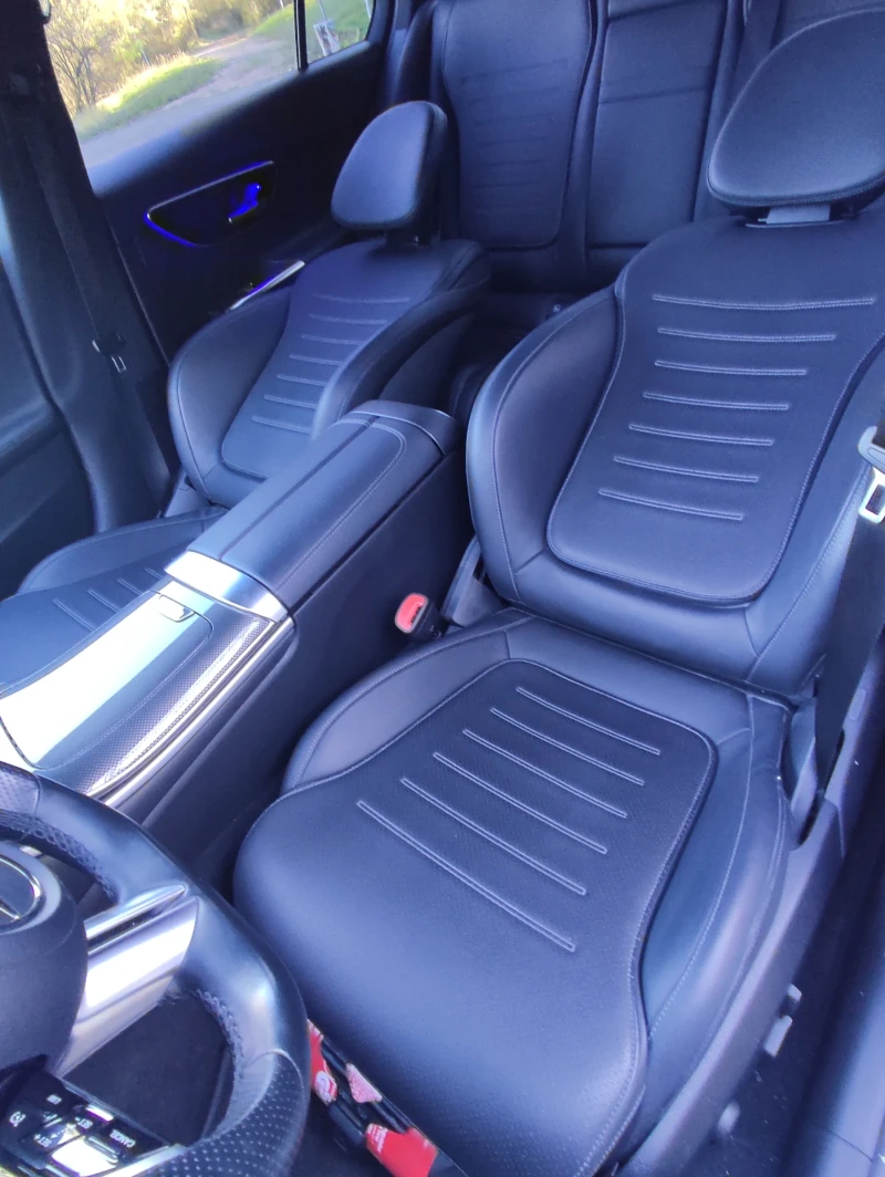 Mercedes-Benz C 180 39000км.AMG LINE Mild hybrid 9G, снимка 12 - Автомобили и джипове - 52421435