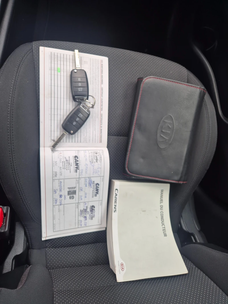 Kia Carens 1.7CRDI/7 места, снимка 14 - Автомобили и джипове - 52702449
