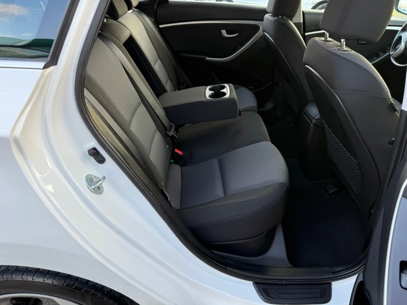 Hyundai I30 1.4i, снимка 13 - Автомобили и джипове - 52867189