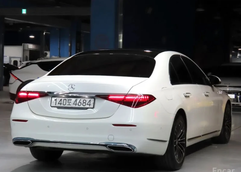 Mercedes-Benz S 350 W223* 4Matic* 350d* АвтоКредит* (Цена до БГ), снимка 4 - Автомобили и джипове - 53245120