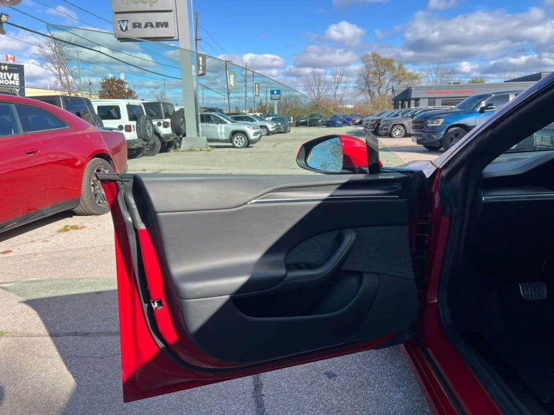 Tesla Model S Plaid CARFAX, снимка 10 - Автомобили и джипове - 53342088