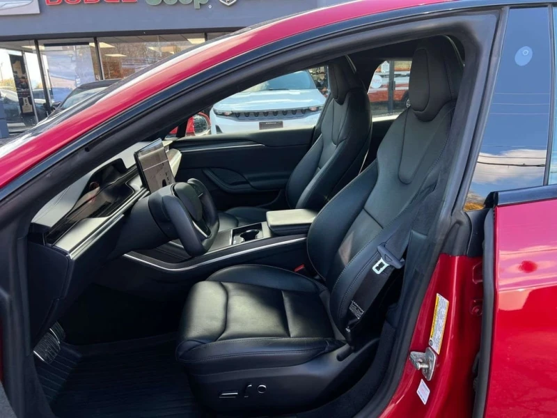 Tesla Model S Plaid CARFAX, снимка 12 - Автомобили и джипове - 53342088