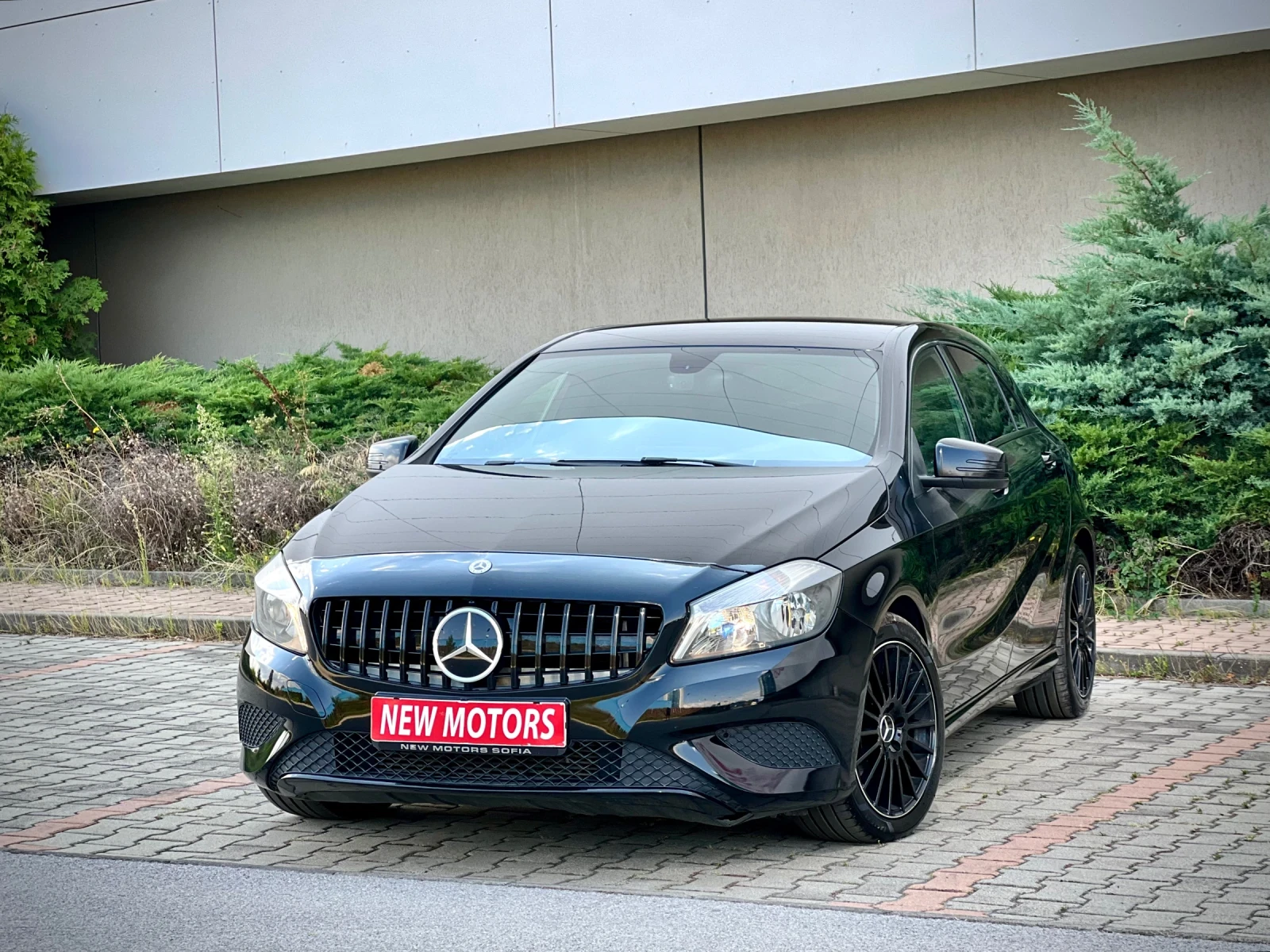 Mercedes-Benz A 180 Автоматик Лизинг през уникредит по 380 лева, снимка 1