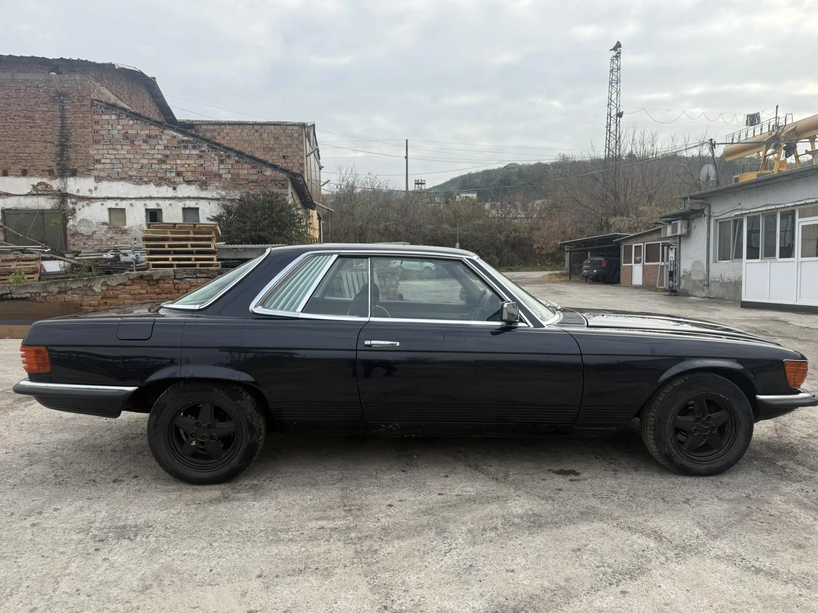 Mercedes-Benz 450 SLC - изображение 4