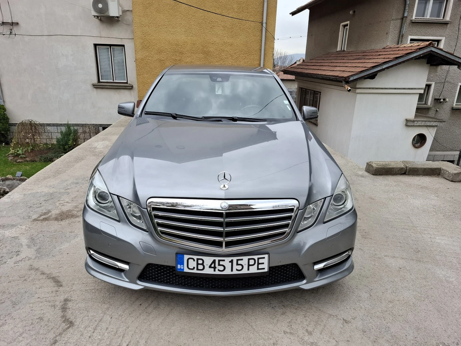 Mercedes-Benz E 220 CDI AMG AVANTGARD  - изображение 2