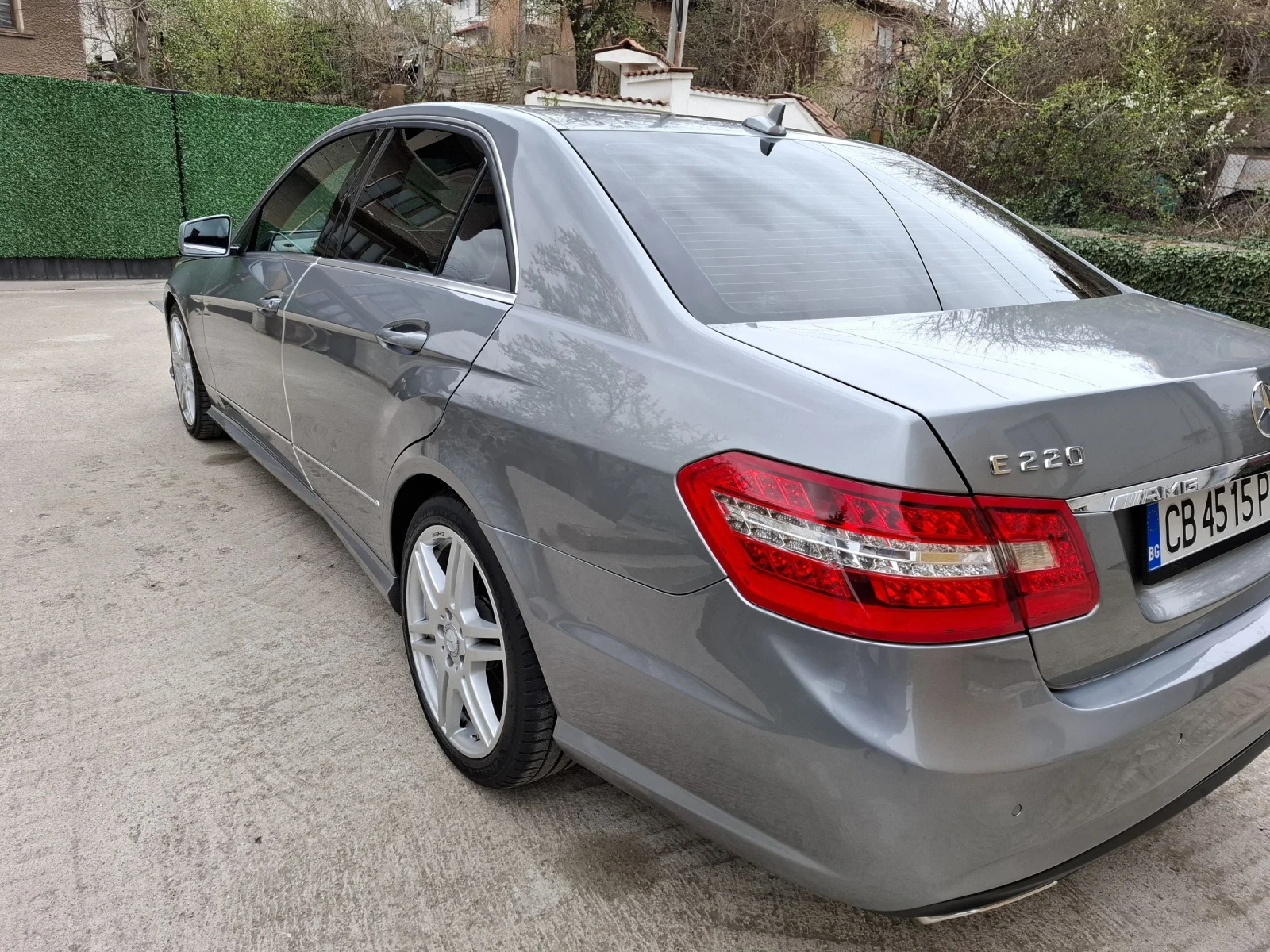 Mercedes-Benz E 220 CDI AMG AVANTGARD  - изображение 4