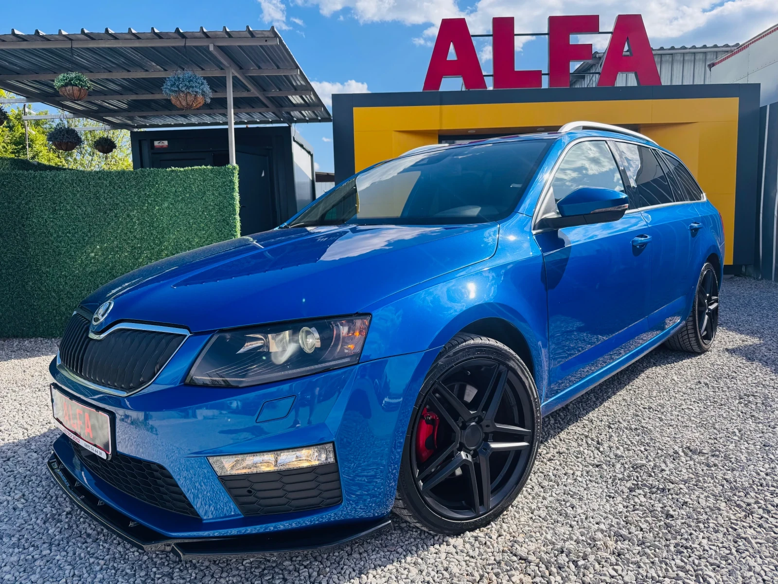 Skoda Octavia VRS/2.0d/CarPLAY/ДИСТРОНИК+ WAZE/СИНЯ ПЕРЛА/// - изображение 3