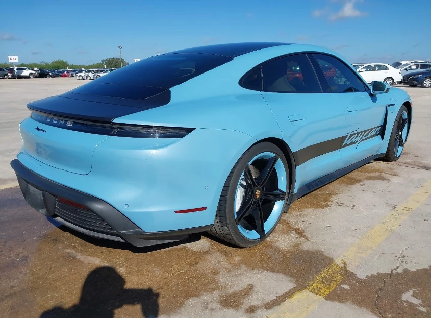 Porsche Taycan  - изображение 6
