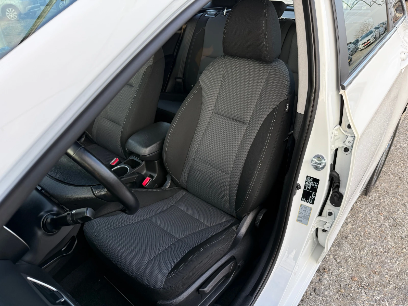 Hyundai I30 1.4i - изображение 8