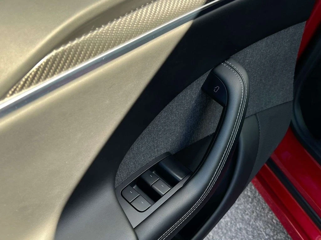 Tesla Model S Plaid CARFAX | Mobile.bg � ����������� 11