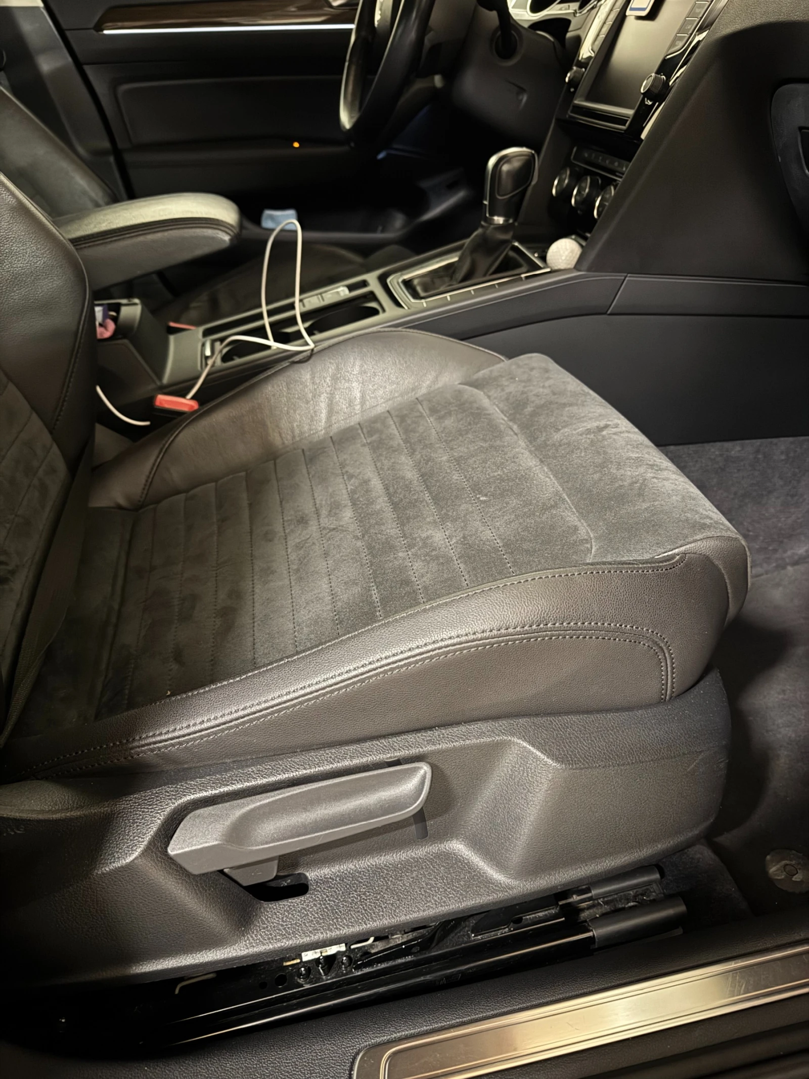 VW Passat B8 Highline, 112k, 1.8 TSI BlueMotion, снимка 9 - Автомобили и джипове - 53625752