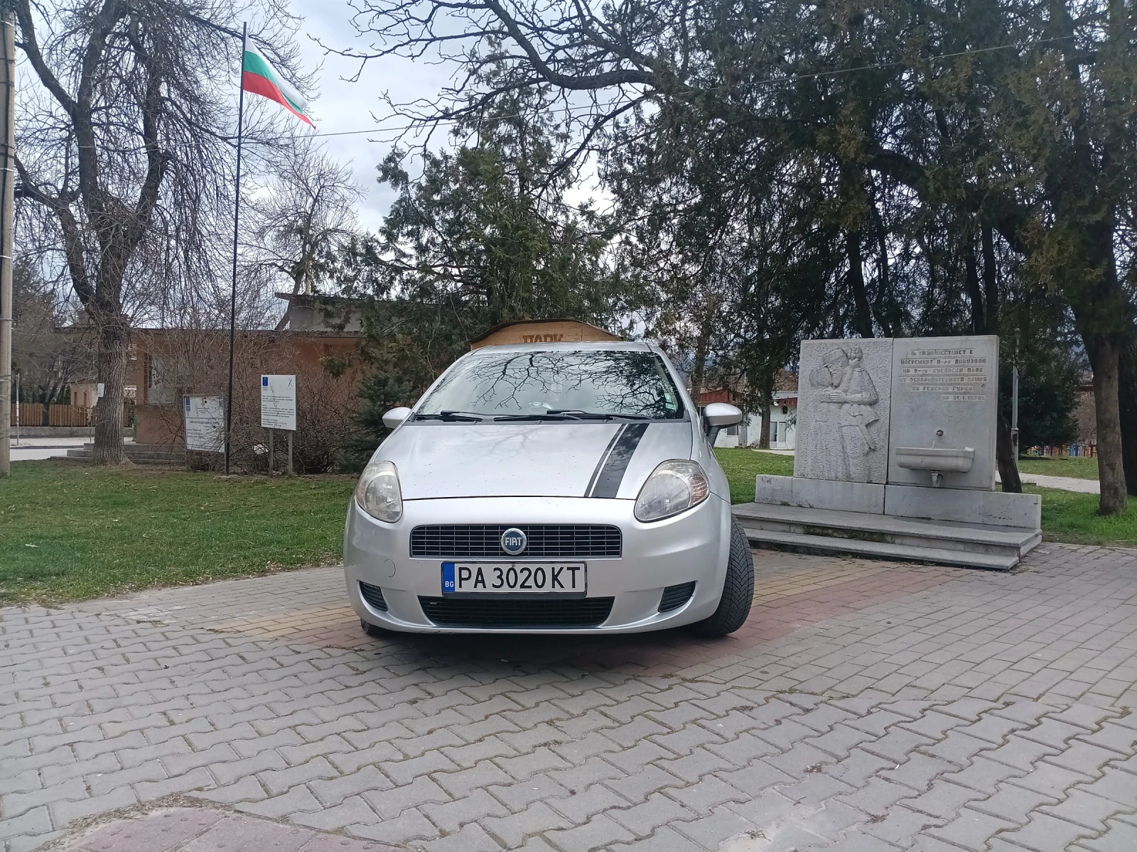 Fiat Punto 1.2, снимка 8 - Автомобили и джипове - 53951671