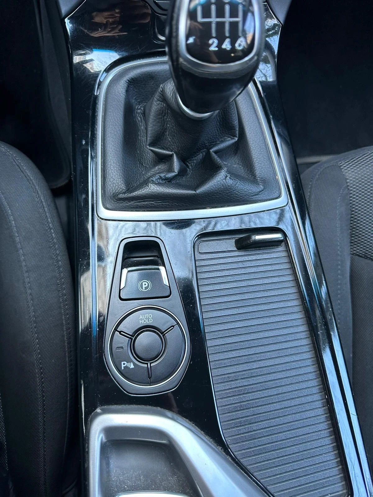 Hyundai I40 Перфектен , снимка 11 - Автомобили и джипове - 54324871