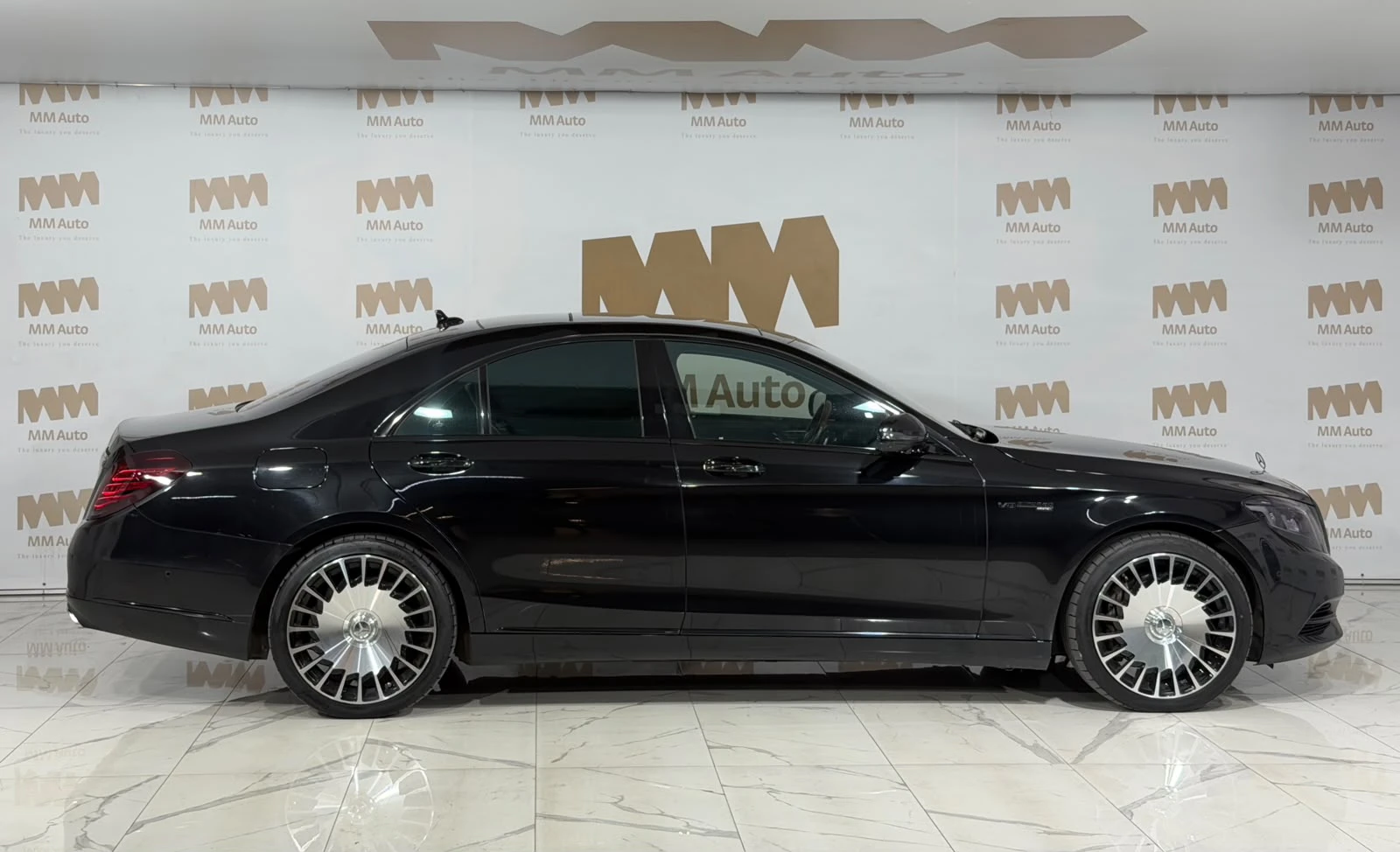 Mercedes-Benz S 500 4Matic* Burmester* Pano* Distronic* 360* Keyless, снимка 2 - Автомобили и джипове - 55640454