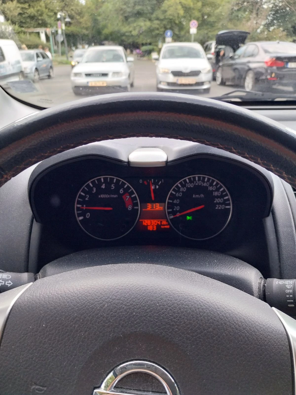 Nissan Note, снимка 3 - Автомобили и джипове - 56165390
