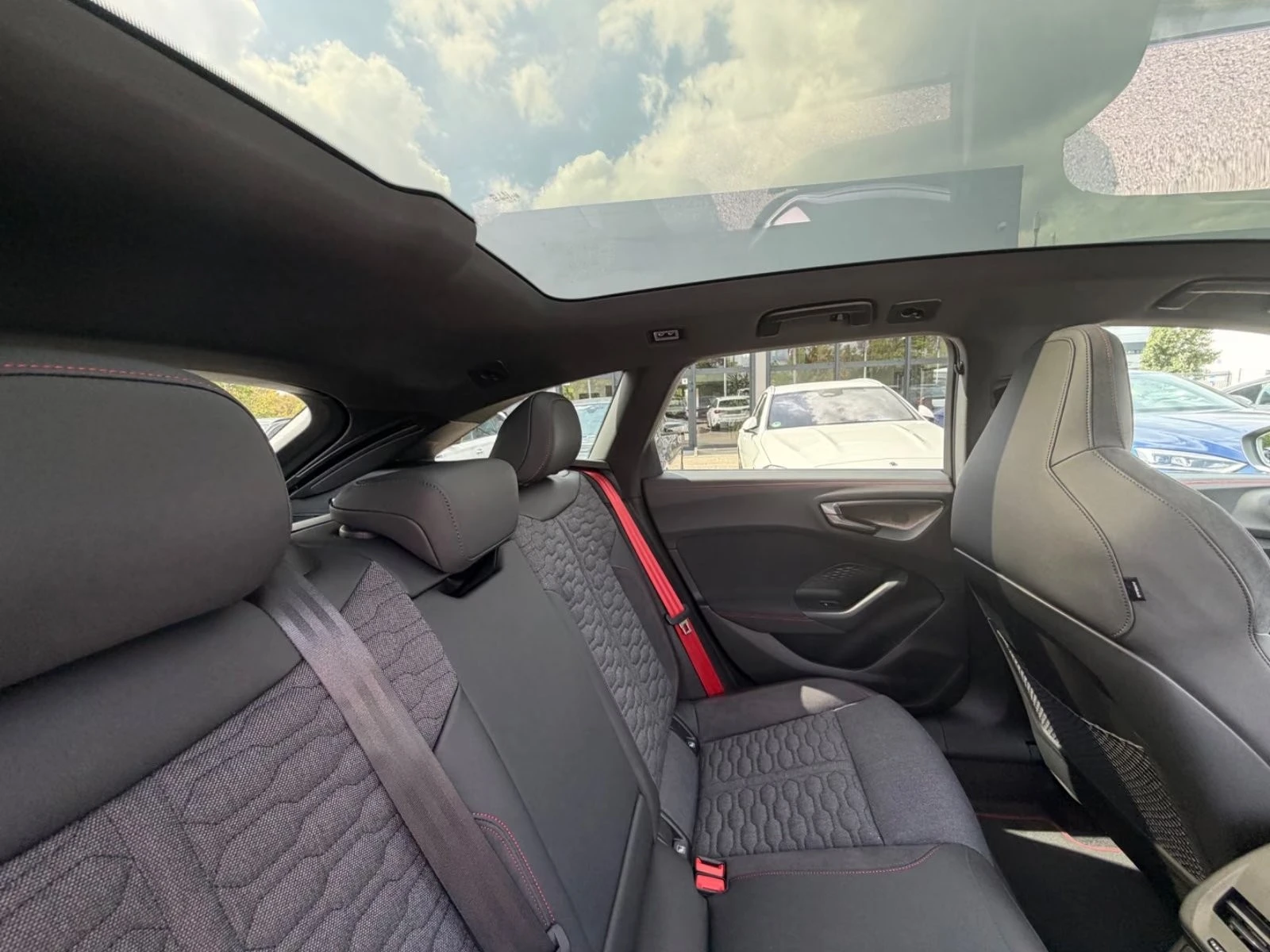 Audi Rs5 AVANT / TECH PRO / MATRIX / B&O / PANO / HUD / 360, снимка 16 - Автомобили и джипове - 56225617