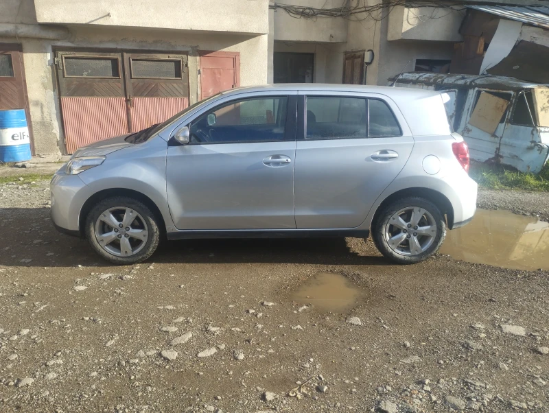 Toyota Urban Cruiser, снимка 2 - Автомобили и джипове - 52842072