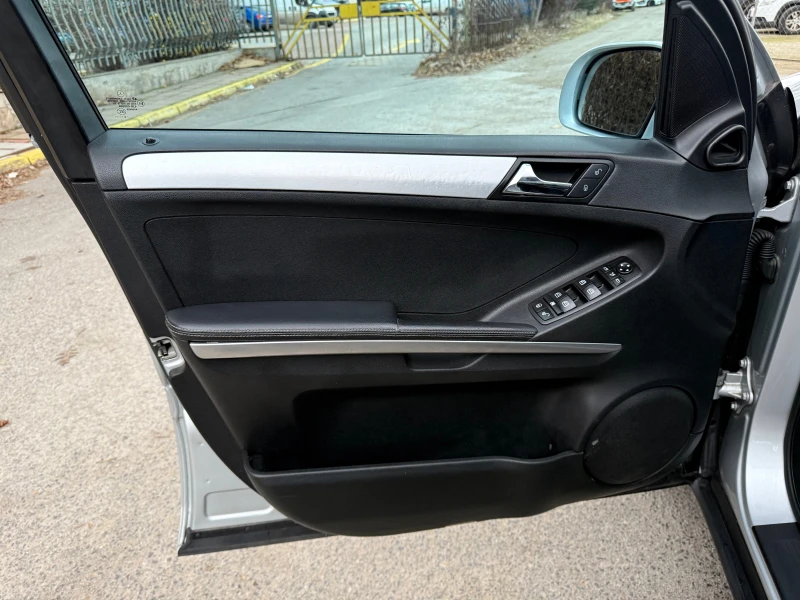 Mercedes-Benz ML 320 CDI 4Matic , снимка 11 - Автомобили и джипове - 53009166