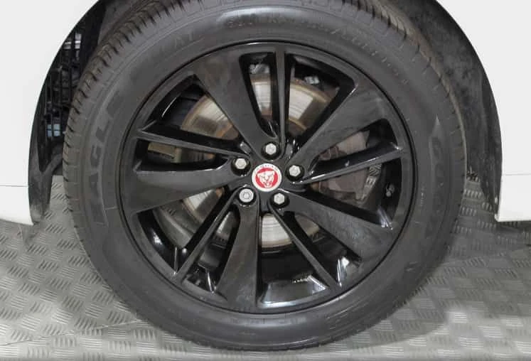 Jaguar F-PACE * R Dynamic S * ПРЕДСТАВИТЕЛСТВО * ПОДГРЕВИ * CARP, снимка 7 - Автомобили и джипове - 54021153