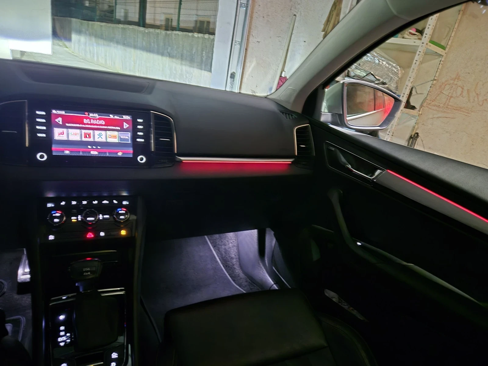 Skoda Karoq, снимка 9 - Автомобили и джипове - 53866058