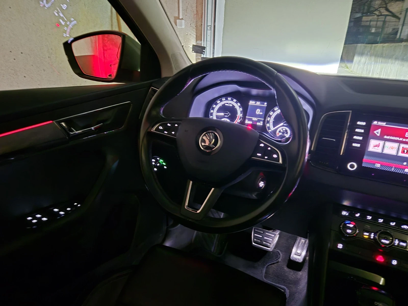 Skoda Karoq, снимка 17 - Автомобили и джипове - 53866058