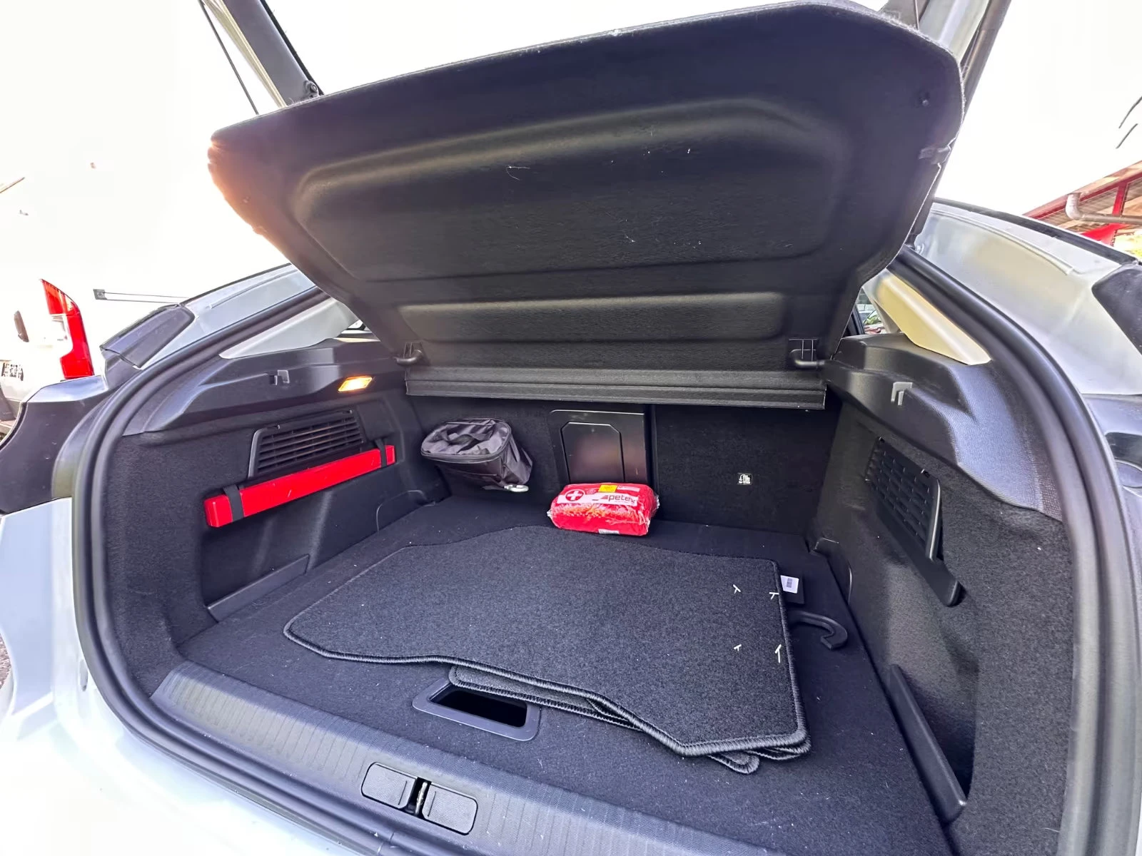 Citroen C5 Aircross MHEV/136HP/MAX/DSG/PANO/HUD/CAM/LED/NAVI/362q, снимка 16 - Автомобили и джипове - 54747828