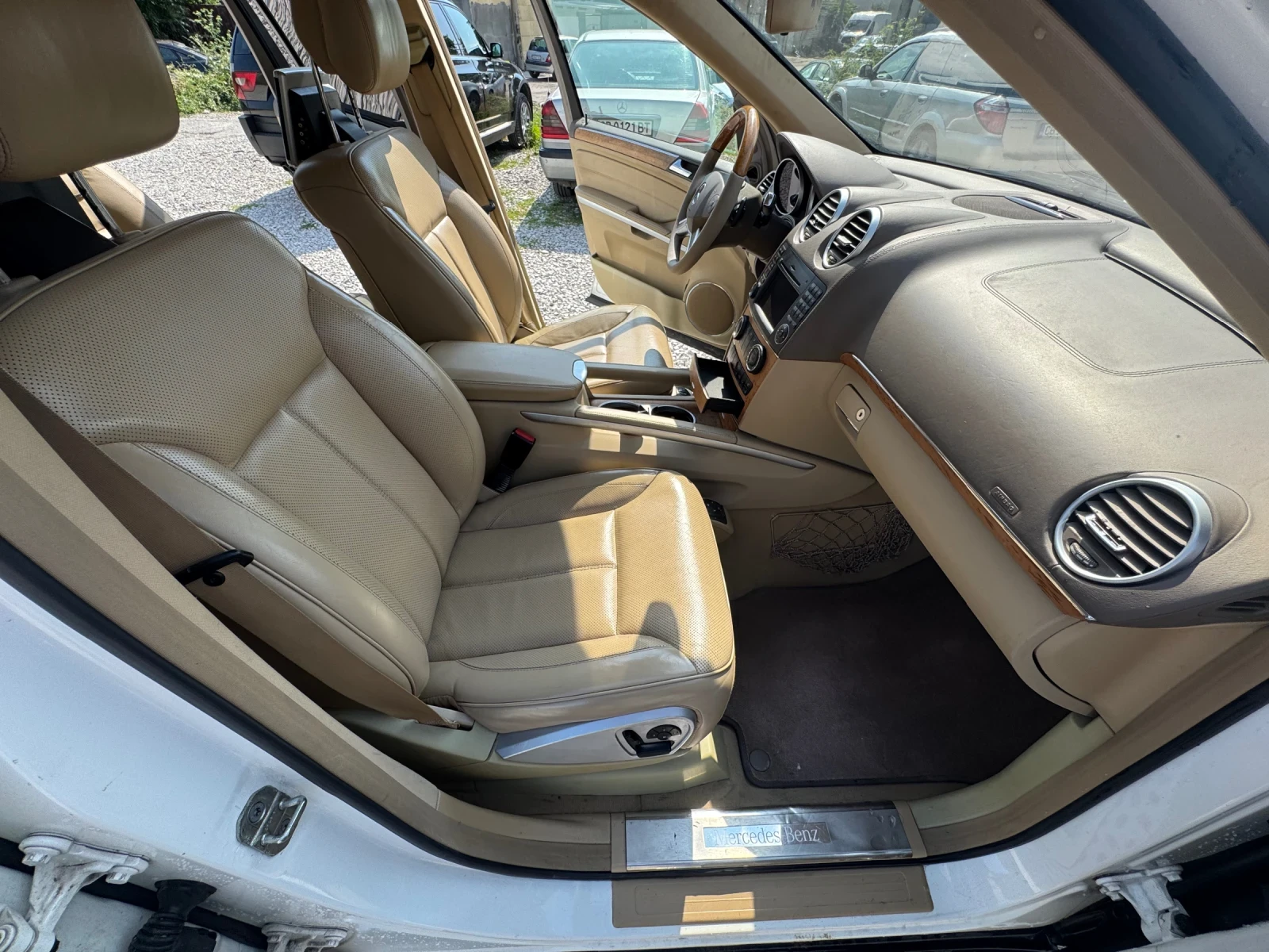 Mercedes-Benz GL 550 AMG GRAND EDITION , снимка 12 - Автомобили и джипове - 55112180