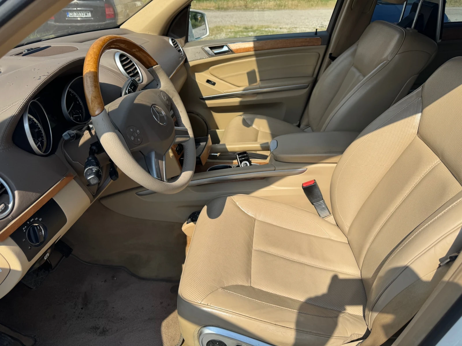 Mercedes-Benz GL 550 AMG GRAND EDITION , снимка 9 - Автомобили и джипове - 55112180