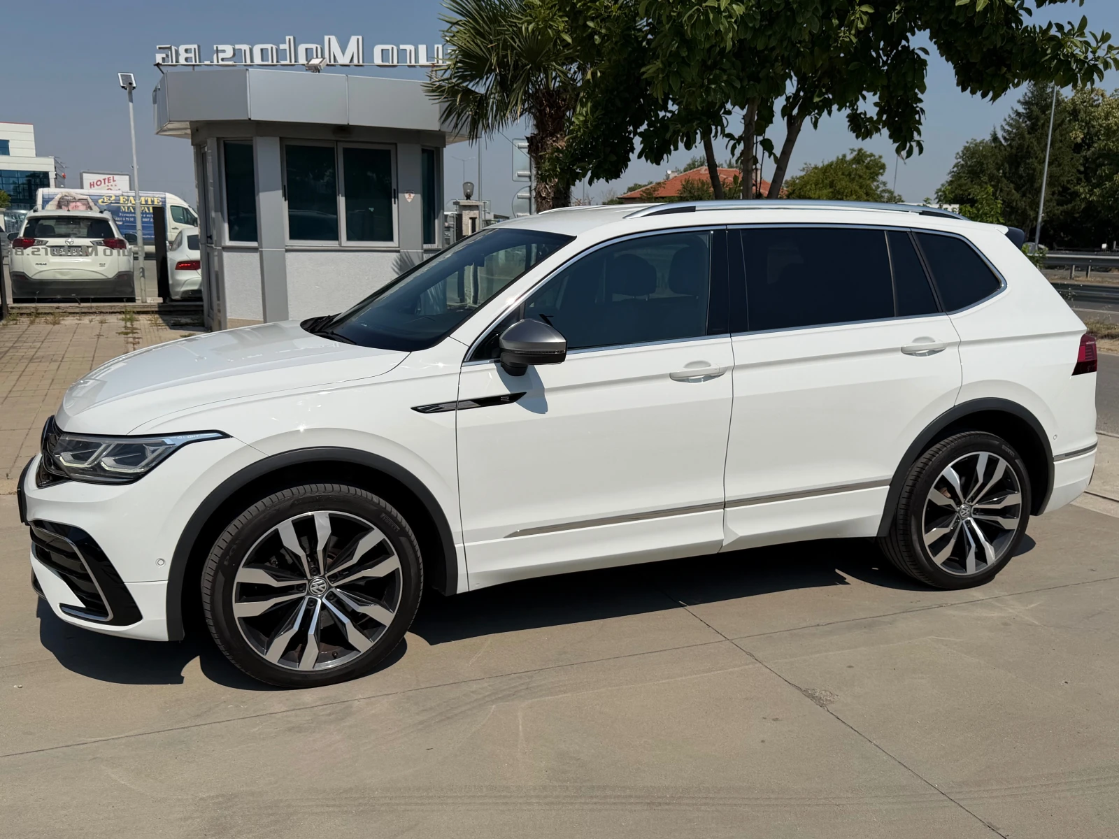 VW Tiguan Allspace 2.0TDI-200ps, 4-MOTION, R LINE-FULL SERVICE VW!!!, снимка 7 - Автомобили и джипове - 55707902