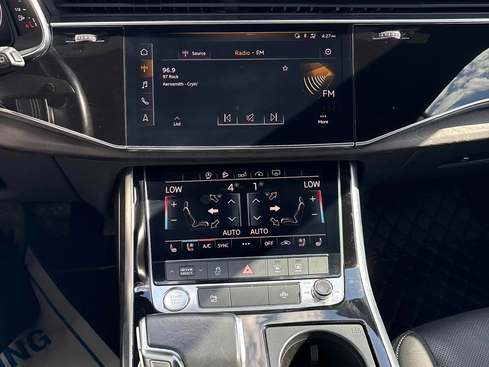 Audi Q8 * Progressiv * CARFAX * ОПЦИЯ ЗА ФИНАНСИРАНЕ , снимка 9 - Автомобили и джипове - 55850019