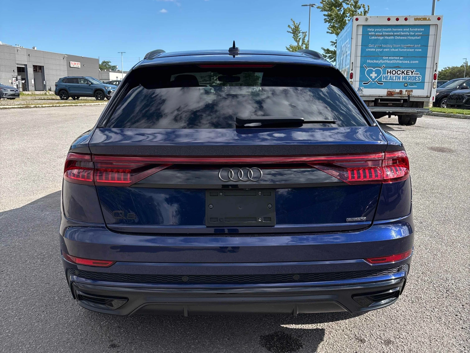 Audi Q8 * Progressiv * CARFAX * ОПЦИЯ ЗА ФИНАНСИРАНЕ , снимка 16 - Автомобили и джипове - 55850019